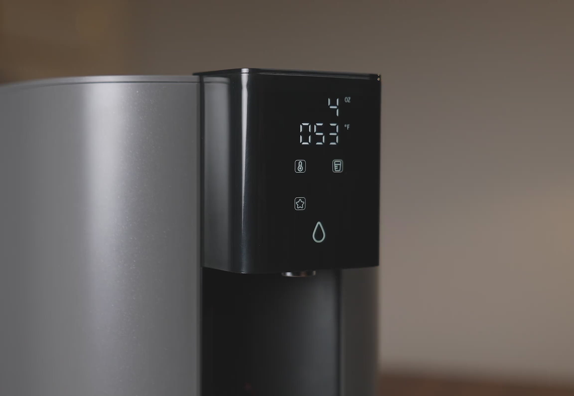 Instant Hot Water with 5 Temperature Settings